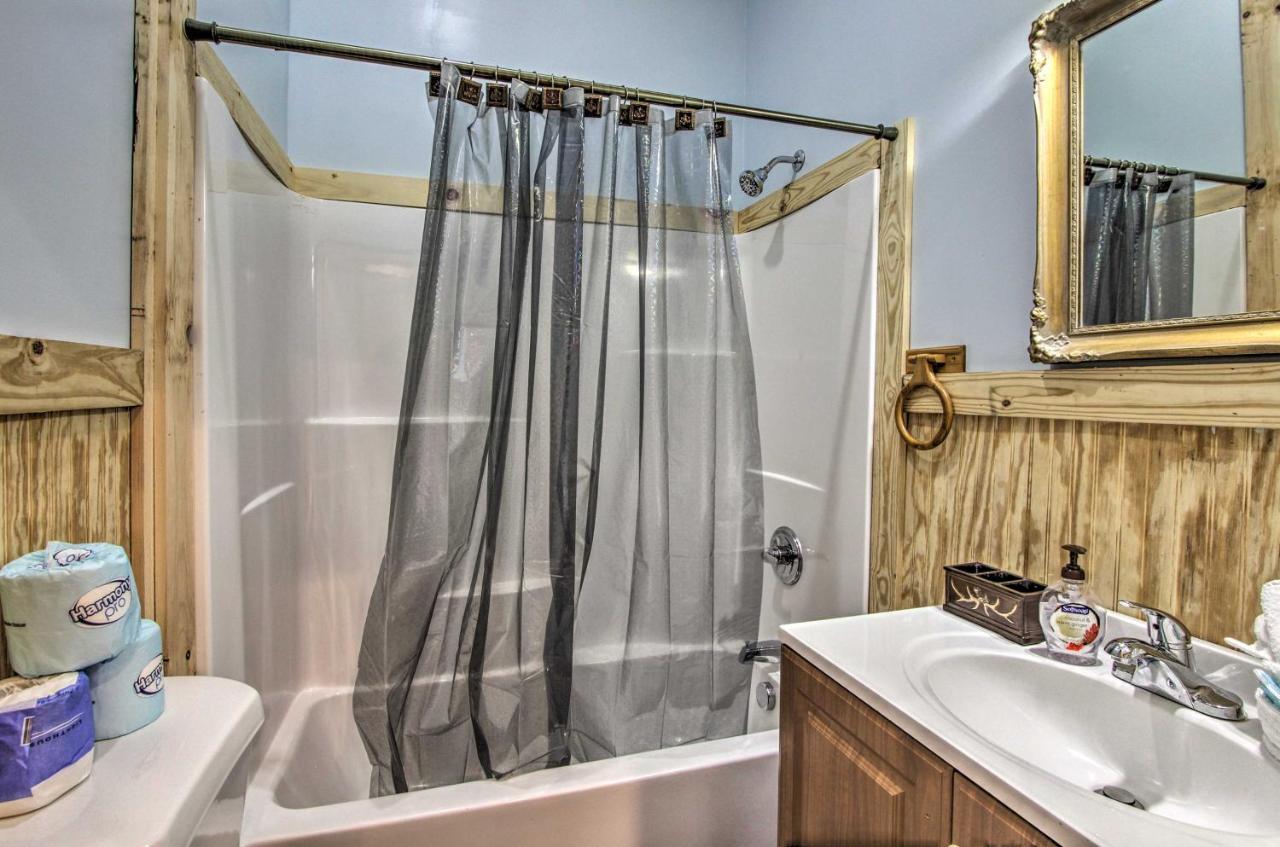 The Phoenix Cabin With Hot Tub In Gatlinburg! Exteriör bild