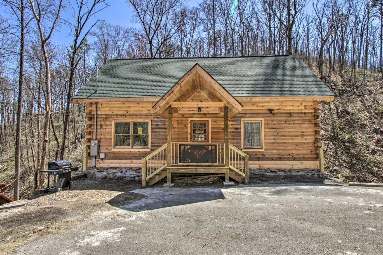 The Phoenix Cabin With Hot Tub In Gatlinburg! Exteriör bild